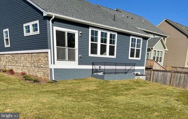 Building Photo - 725 Coastal Ave