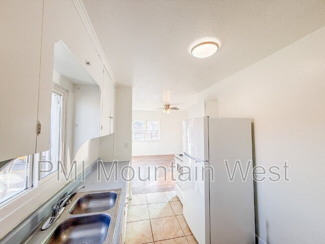 Building Photo - 9068 Main St