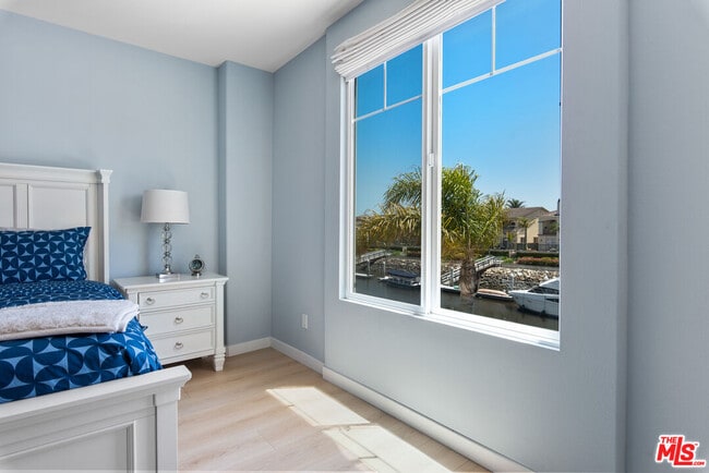 Building Photo - 4320 Tradewinds Dr