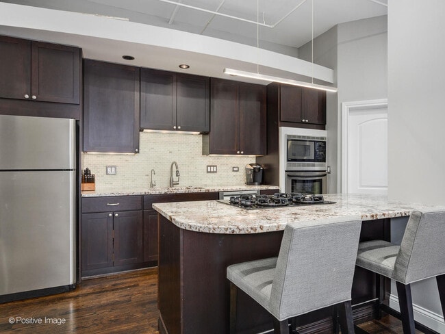 Building Photo - 360 W Illinois St