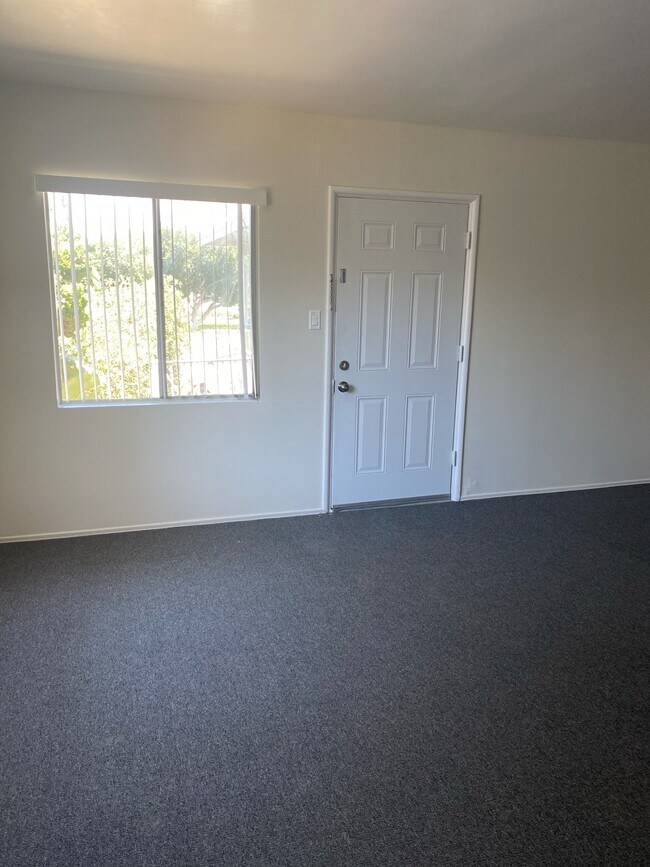 Building Photo - 2924 W El Segundo Blvd
