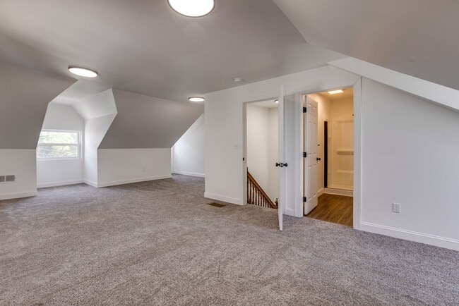 Building Photo - 19 Allen St