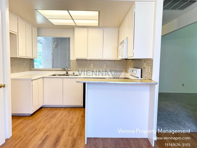 Building Photo - 3309 Huntsman Dr