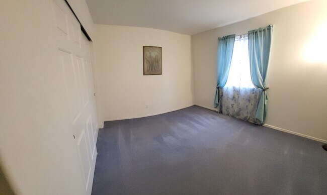 Building Photo - 9533 N Crestone Dr