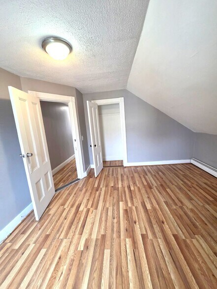 Building Photo - 90-92 Boutwell Street