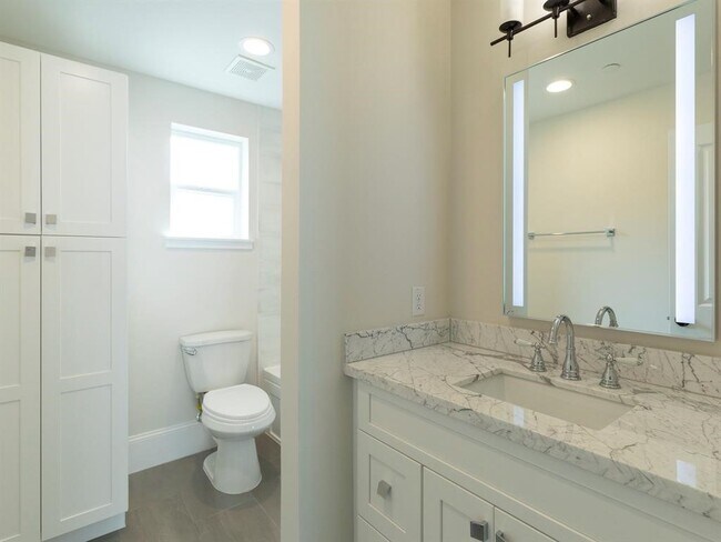 Building Photo - 3821 N Braeswood Blvd