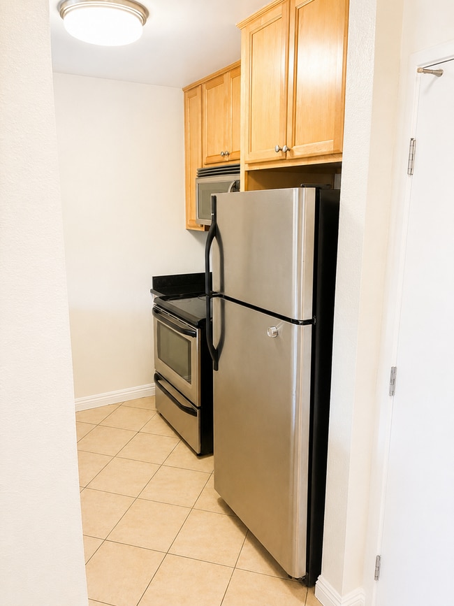 Building Photo - 1 bedroom condo in gated community near SDSU!