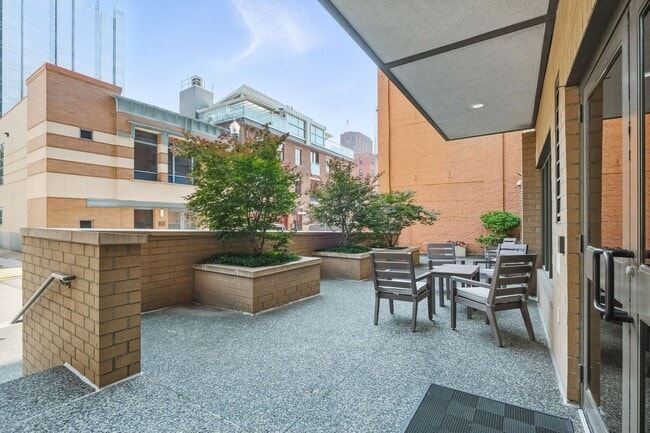 Building Photo - Welcome to Downtown Living with a view