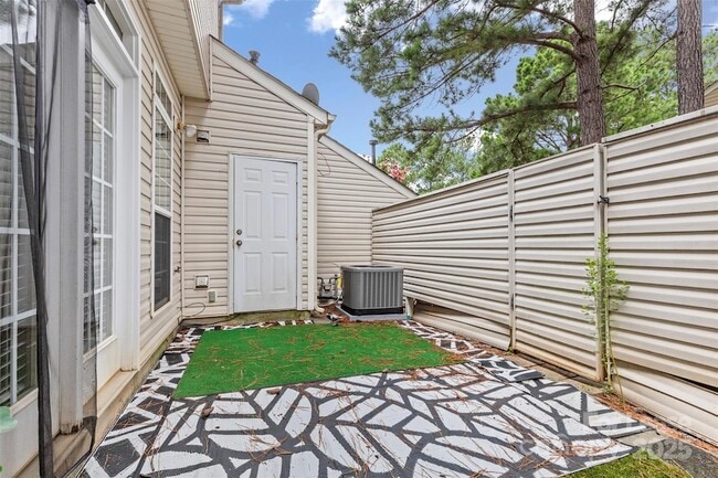 Building Photo - 3834 Thomas Ridge Dr
