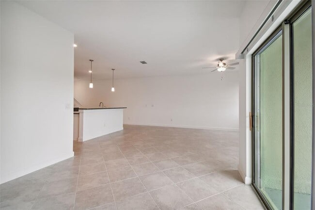 Building Photo - 8221 Cor Pne Wy