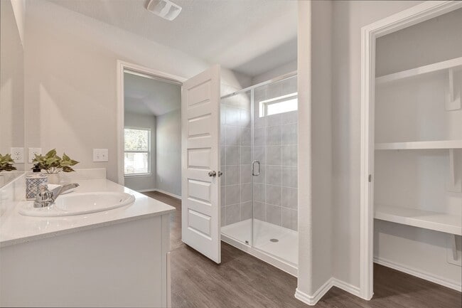 Building Photo - 261 Gallant Front Trl