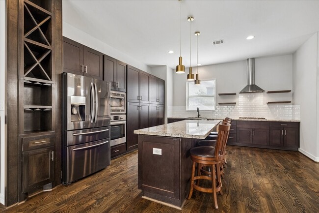 Building Photo - 1613 Crockett St