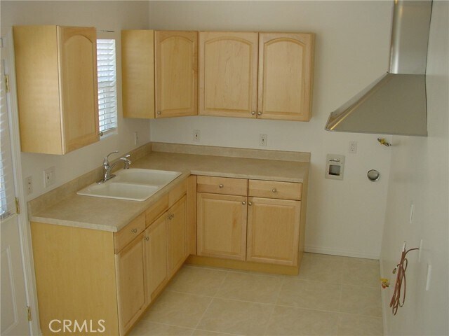 Building Photo - 1547 Del Amo Blvd