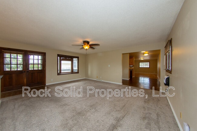 Building Photo - 1622 Oxford Dr