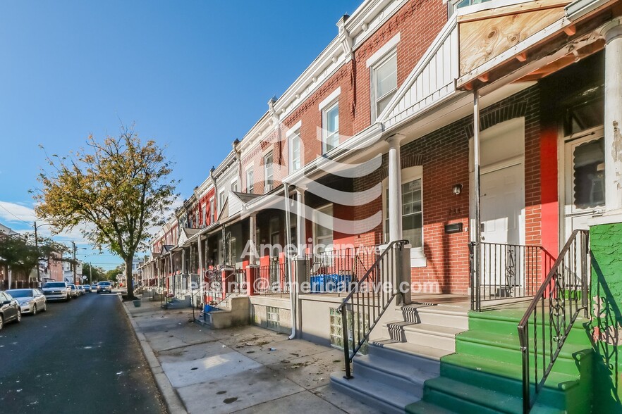 Building Photo - 234 N Hobart St