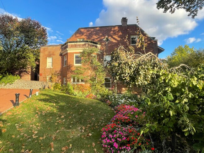 adjacent gardens - 1869 Park Rd NW