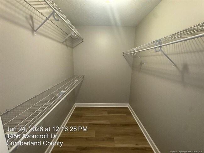 Building Photo - 1456 Avoncroft Dr