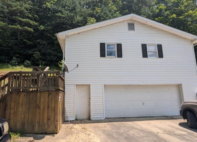 Building Photo - 56 Sand Lick Rd