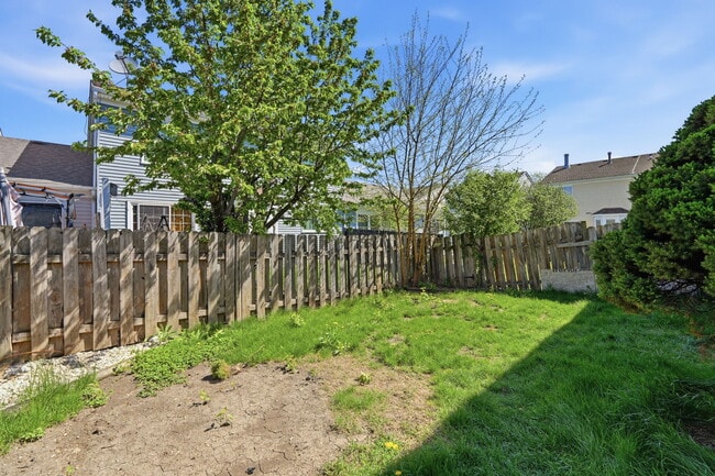 Building Photo - 1447 Big Horn Trail