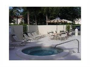 Building Photo - 2771 Riverside Dr