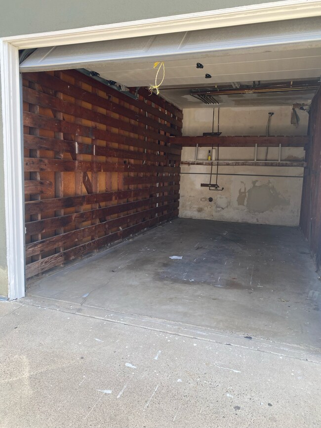 Building Photo - 1727 W Balboa Blvd
