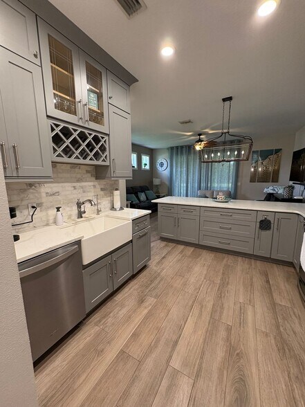 Building Photo - Make every day feel like a getaway in The Towns at Lakeside Plantation!