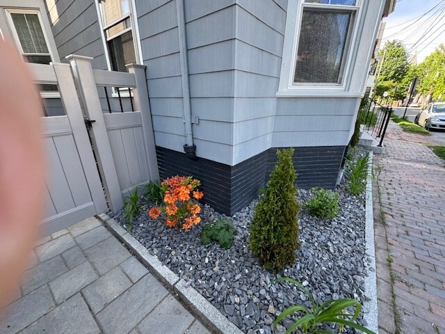 Building Photo - 91 Gray St
