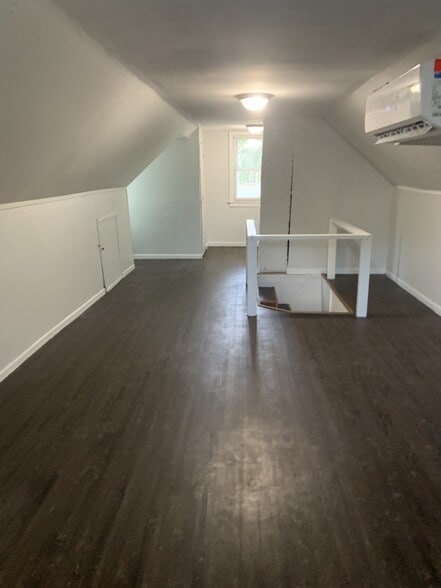 Building Photo - 3324 Meadowbridge Rd