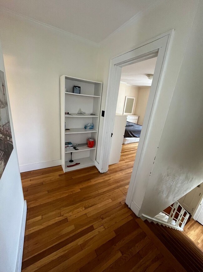 Building Photo - 3 Bedroom Squirrel Hill Home Available Now!