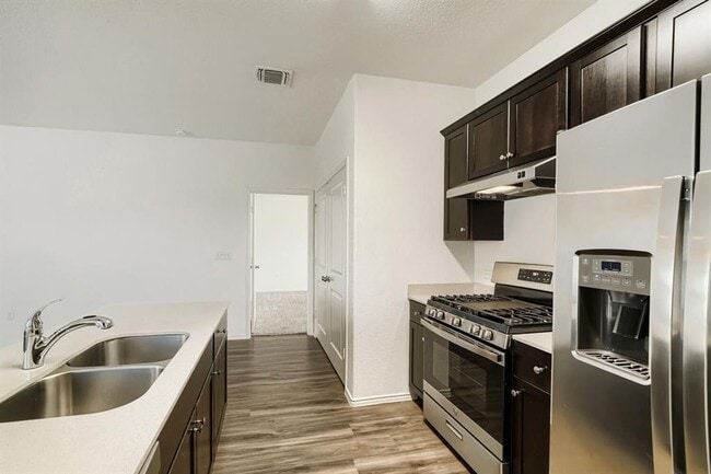 Building Photo - 7001 Tonka Ln