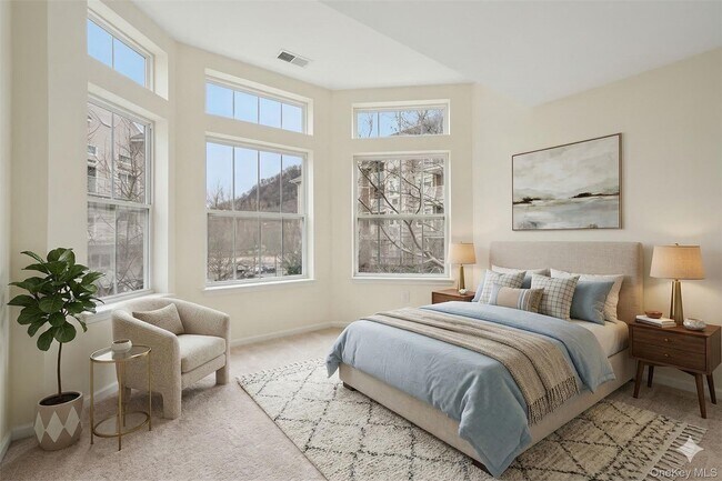 Building Photo - 2 Leeward Dr