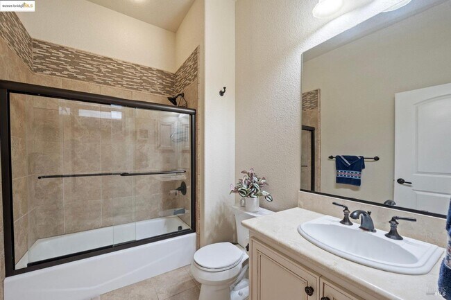 Building Photo - 1246 Sonata Dr