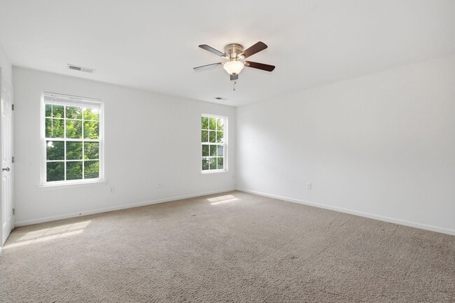 Building Photo - 20 Houser Dr