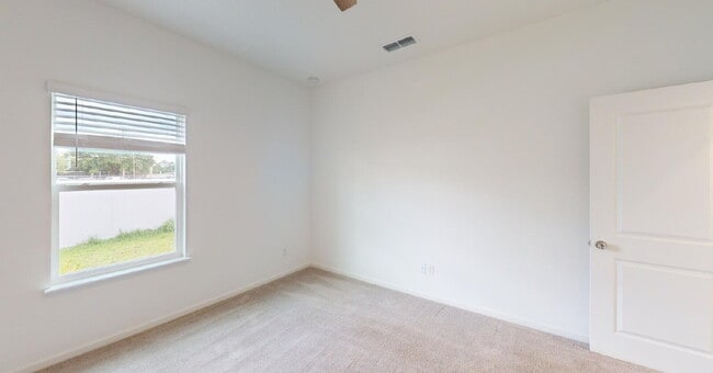 Building Photo - "Charming 3-Bed Oasis on Friendship Fountain Ave with 2 Full Baths and 1714 Sq Ft of Comfort!"