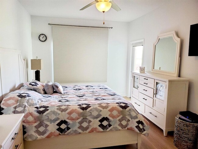 Building Photo - 6618 7th Ave Cir W