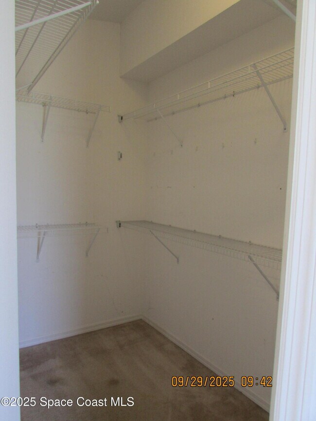 Building Photo - 2070 Tiburon Ln