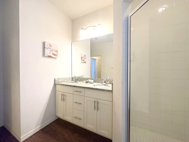 Building Photo - 8996 Silver Pl