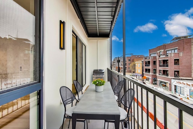 Building Photo - 5015 N Lincoln Ave