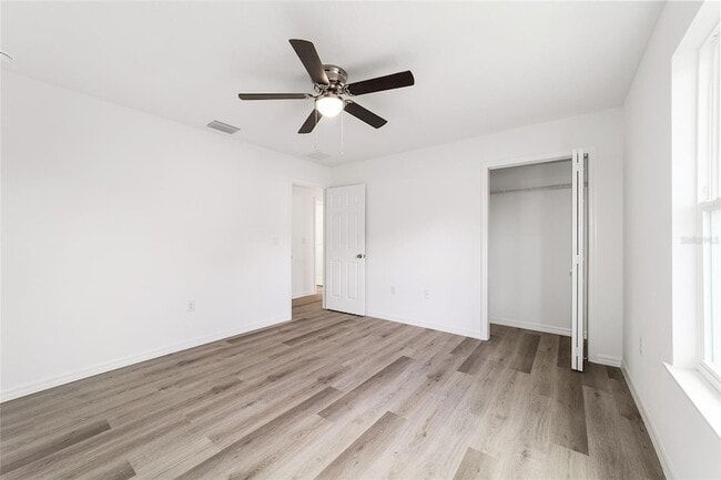 Building Photo - 691 NE 130th Ct