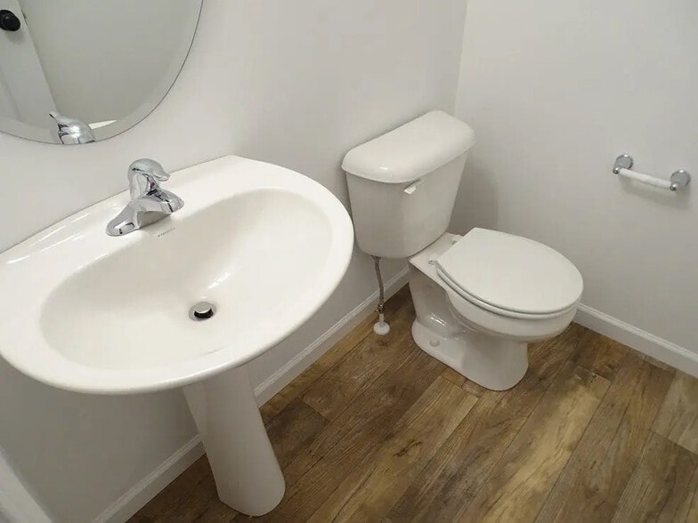 Building Photo - 434 Masonic Dr