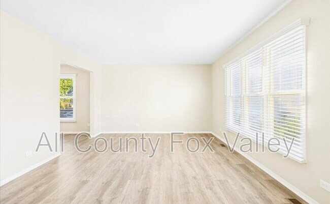 Building Photo - 142 Warwick Dr