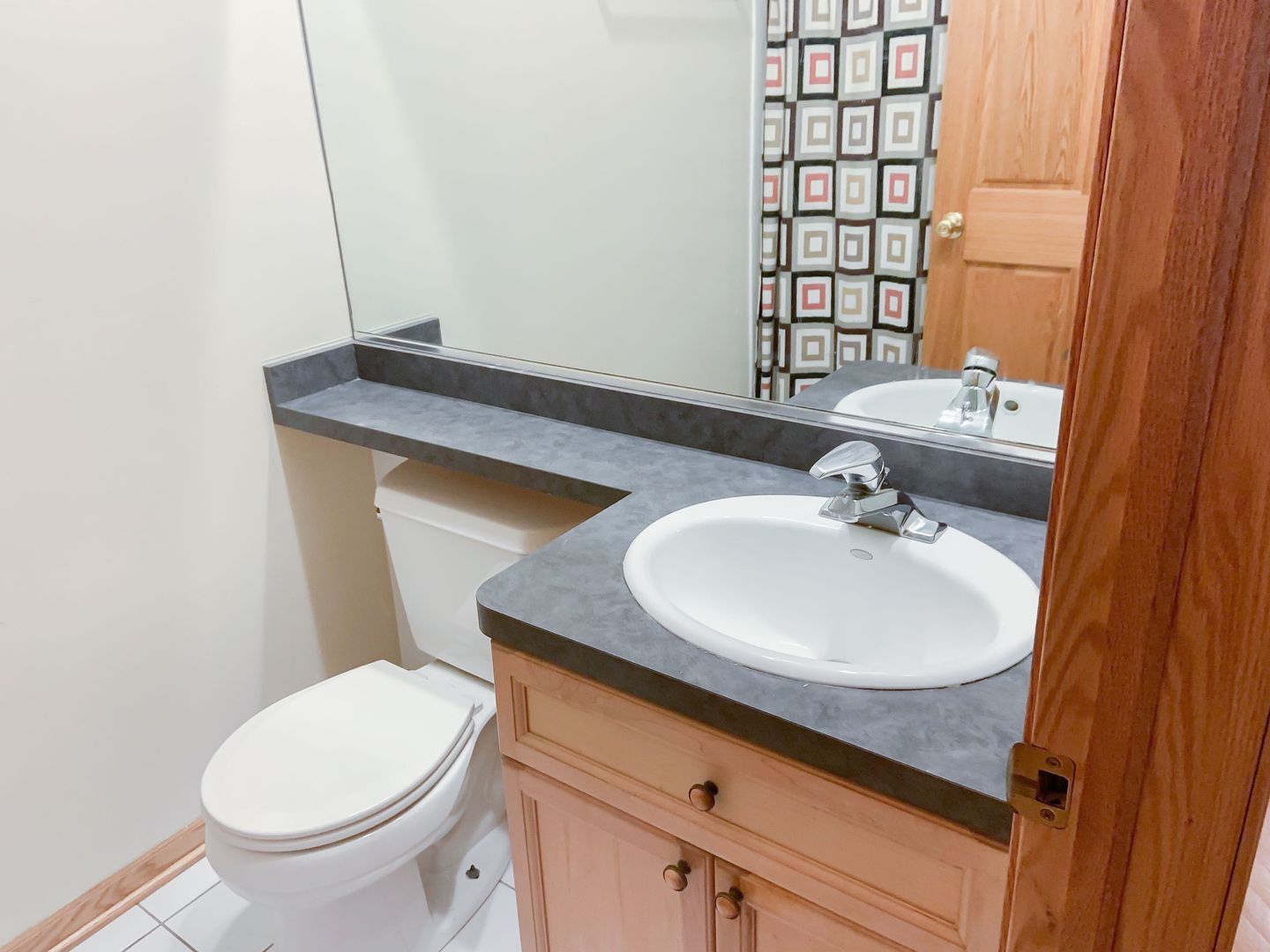 Building Photo - 2539 N Southport Ave