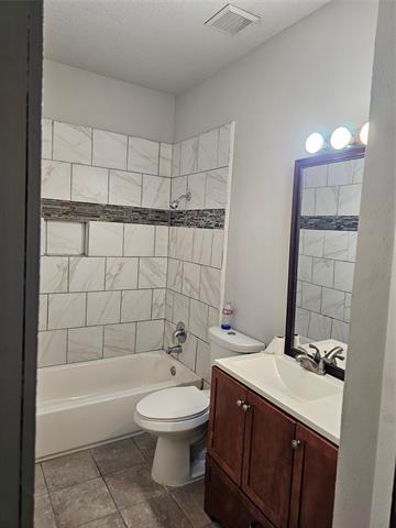 Building Photo - 9600 Royal Ln