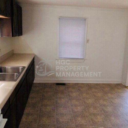 Building Photo - 112 S New St