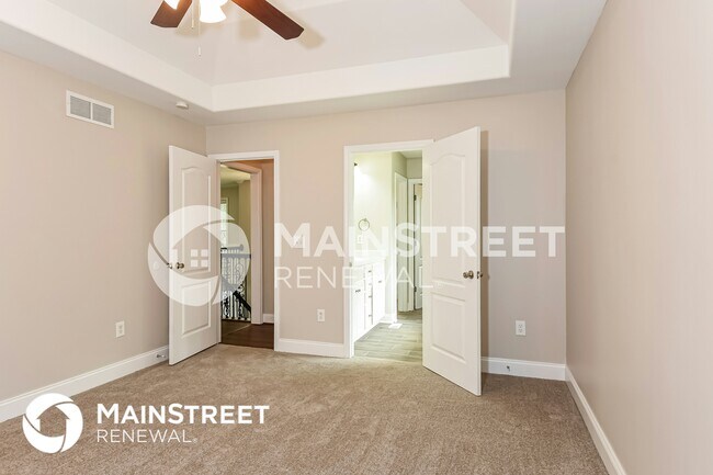 Building Photo - 3823 Refinement Way