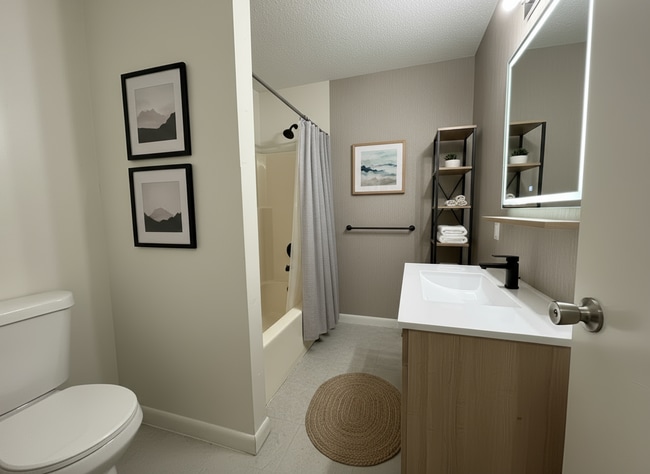 Building Photo - Bella Terra Apartments