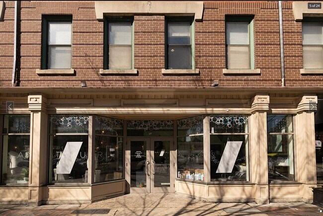 Building Photo - 1661-1663 Washington St. Unit 203