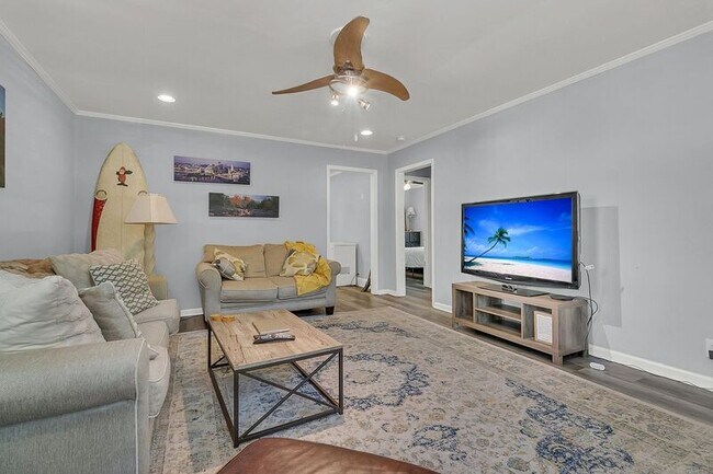 Building Photo - 1442 Agatha St