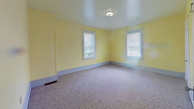 Building Photo - 2801 Bridgeview Rd