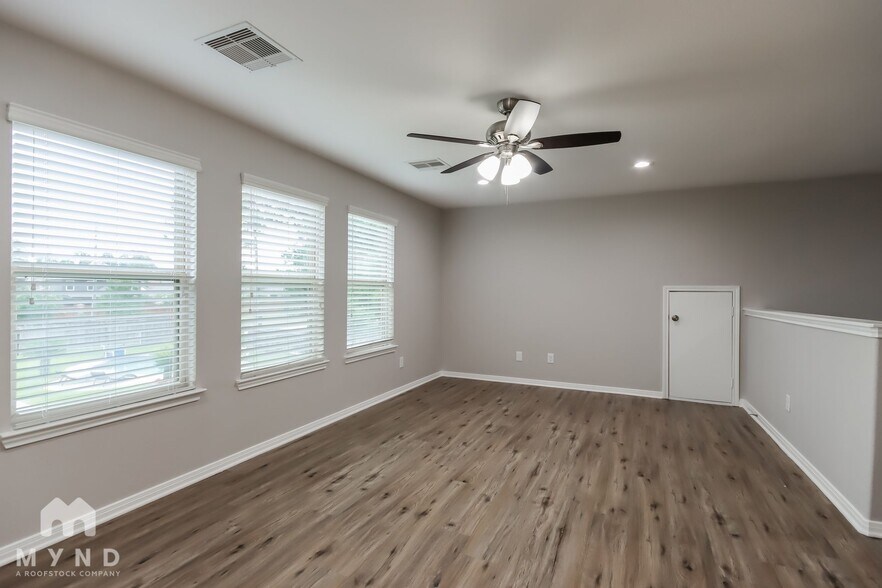 Building Photo - 20818 Falcon Hill St